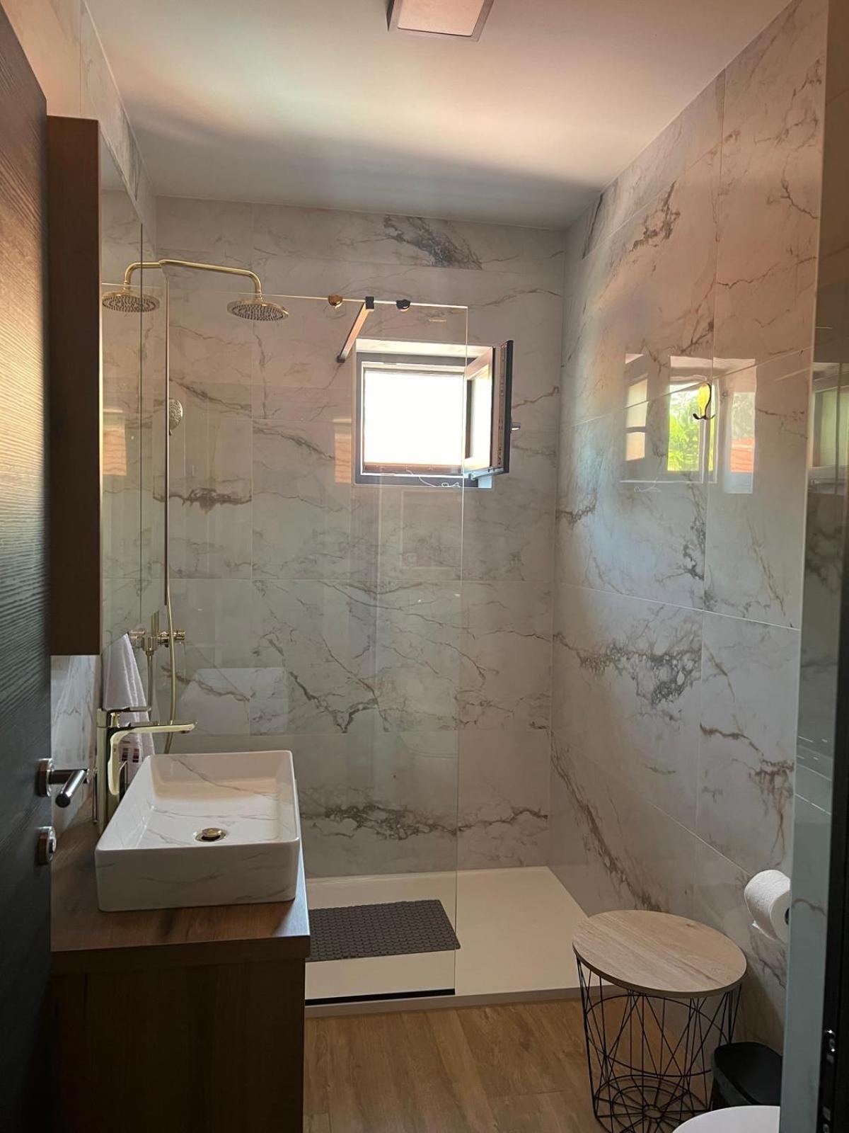 Apartmani Karla Paklenica Starigrad Paklenica Exterior foto
