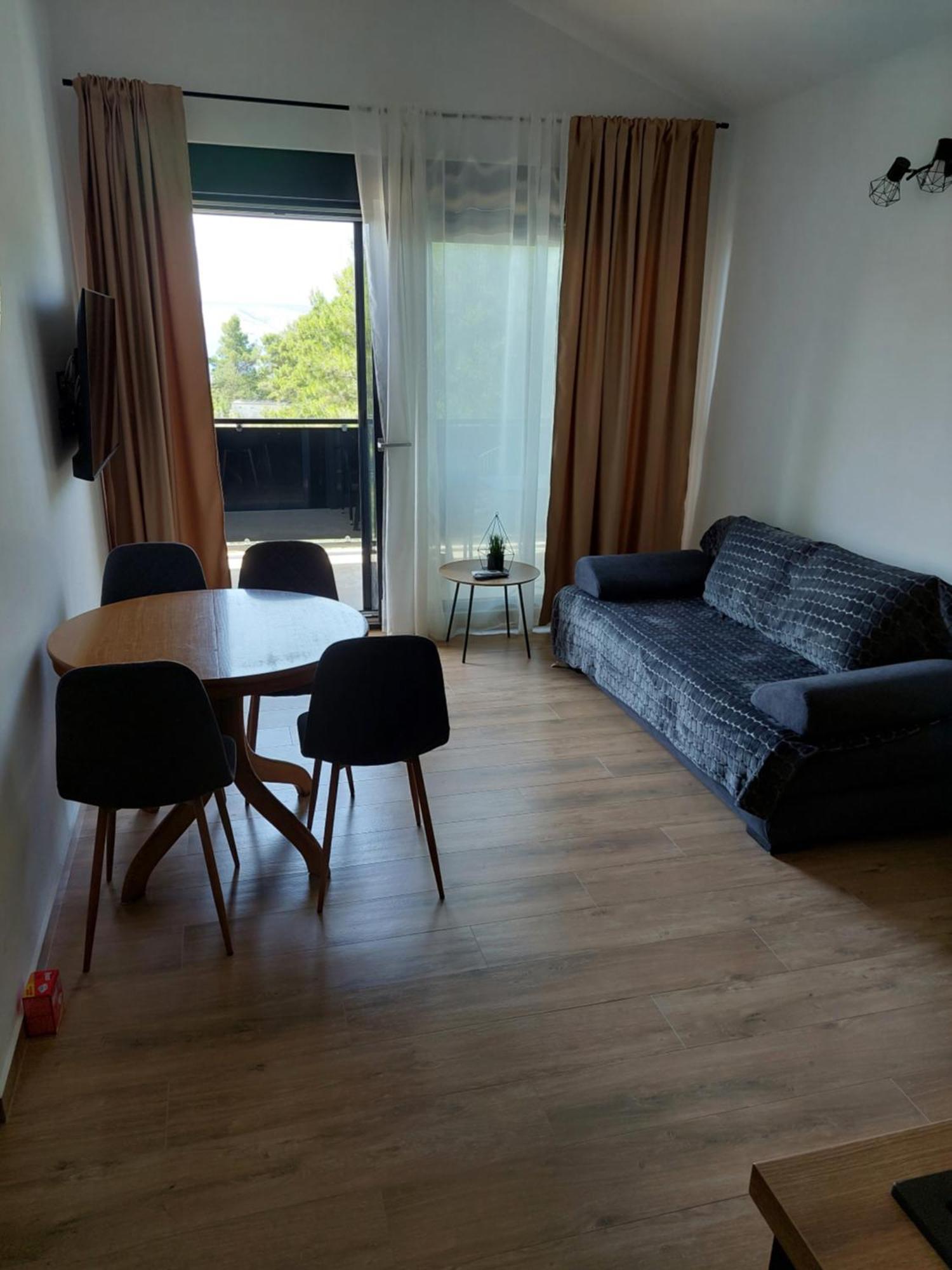 Apartmani Karla Paklenica Starigrad Paklenica Exterior foto